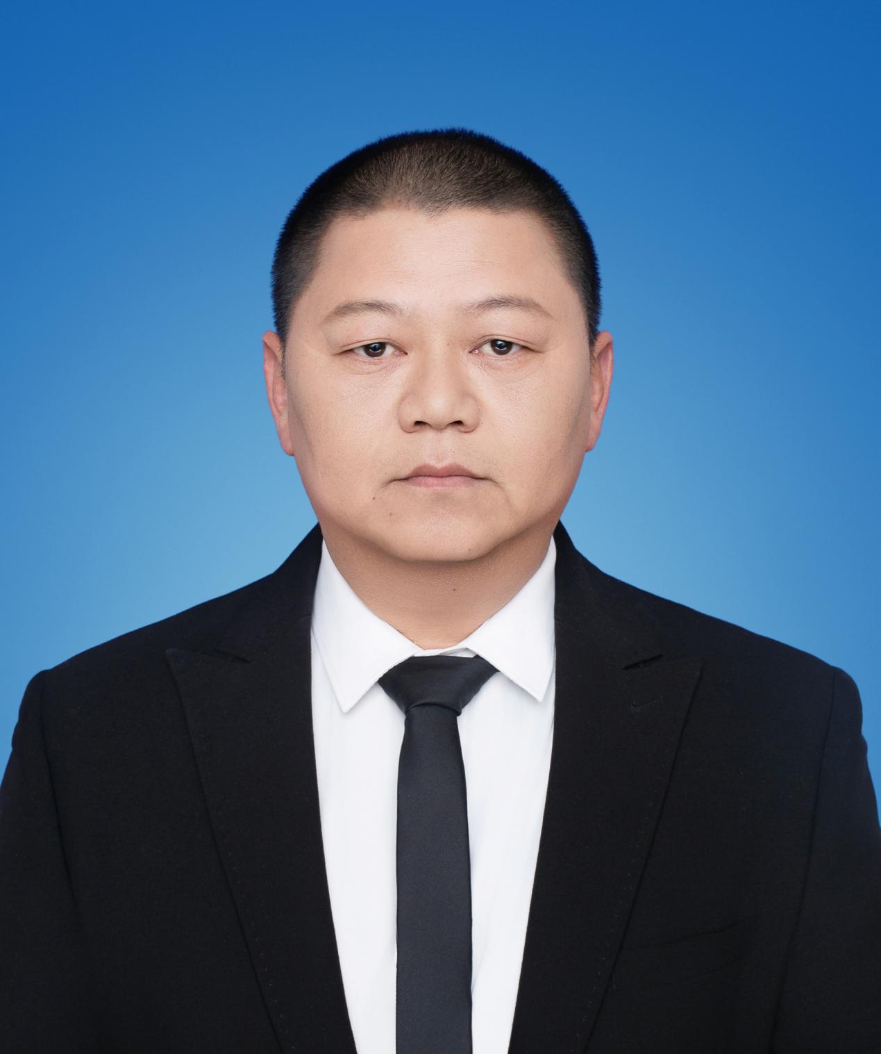 薛峰
